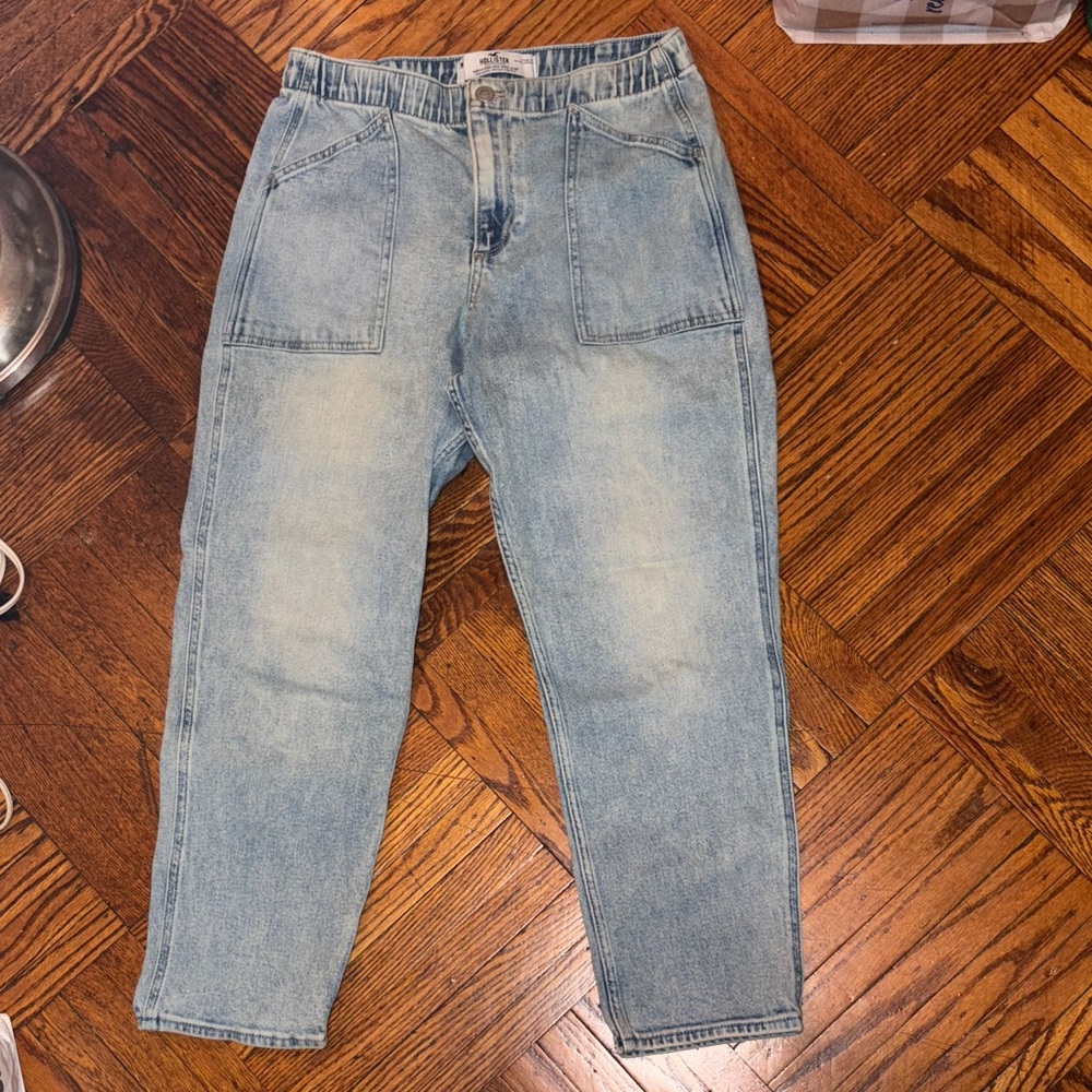 Hollister High Rise Mom Jeans
